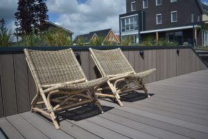 rehau vlonderplanken in de kleur Terra