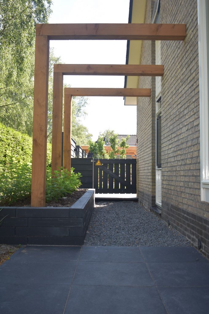 Douglas pergola van 15x15cm