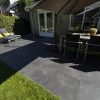 inspiratietuin met de geoceramica cendre feu antraciet betonlook keramiek